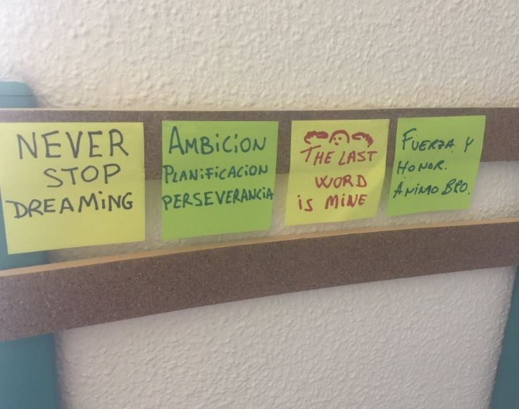 Bruno Hortelano decora su habitación del hospital con mensajes positivos Bruno Hortelano decora su habitación del hospital con mensajes positivos