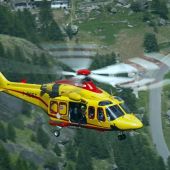 Un helicóptero en las tareas de rescate