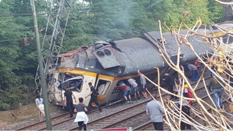Imagen del tren descarrilado