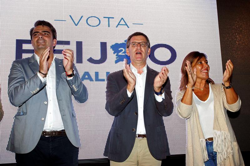 Empieza en Galicia una campaña en la que Feijóo pelea por la mayoría y el resto por desbancarlo Empieza en Galicia una campaña en la que Feijóo pelea por la mayoría y el resto por desbancarlo