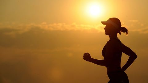 Mujer haciendo deporte