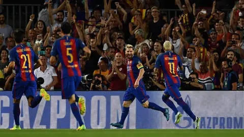 Los jugadores del Barça celebran el gol de Leo Messi Los jugadores del Barça celebran el gol de Leo Messi