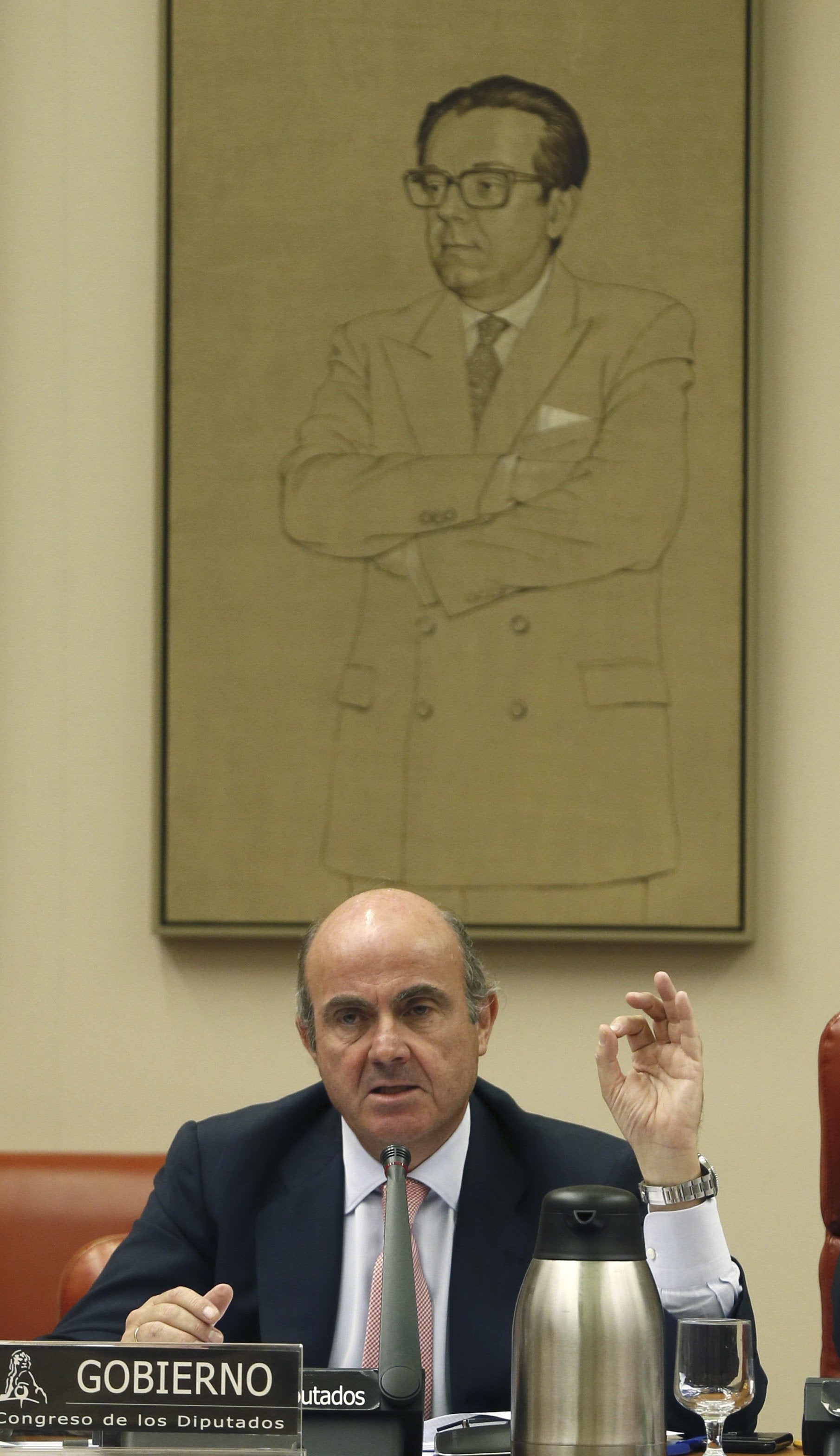 Luis de Guindos urge a que se cree un Gobierno para evitar otra crisis financiera Luis de Guindos urge a que se cree un Gobierno para evitar otra crisis financiera