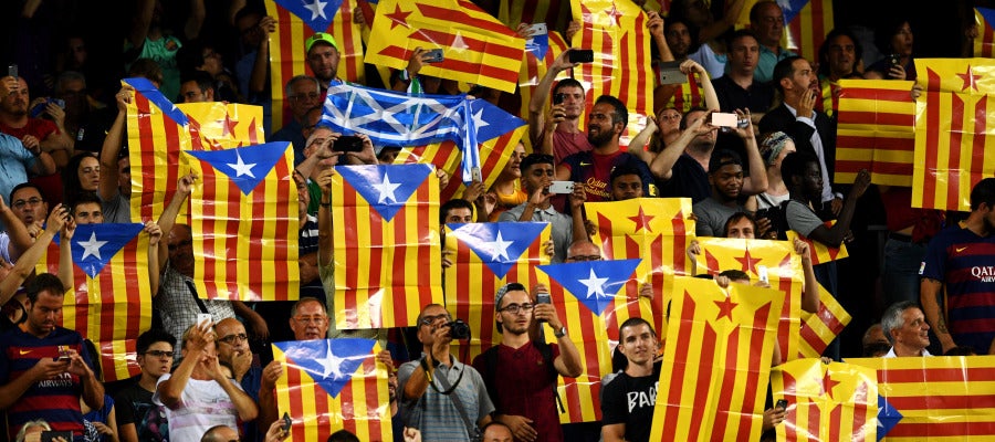Las esteladas, presentes en el Camp Nou Las esteladas, presentes en el Camp Nou