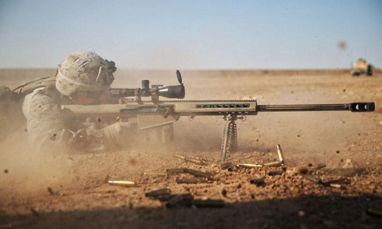 El francotirador británico que con una sola bala salvó a 12 rehenes del Daesh El francotirador británico que con una sola bala salvó a 12 rehenes del Daesh