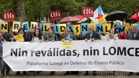 Marcha de estudiantes contra las rev&aacute;lidas