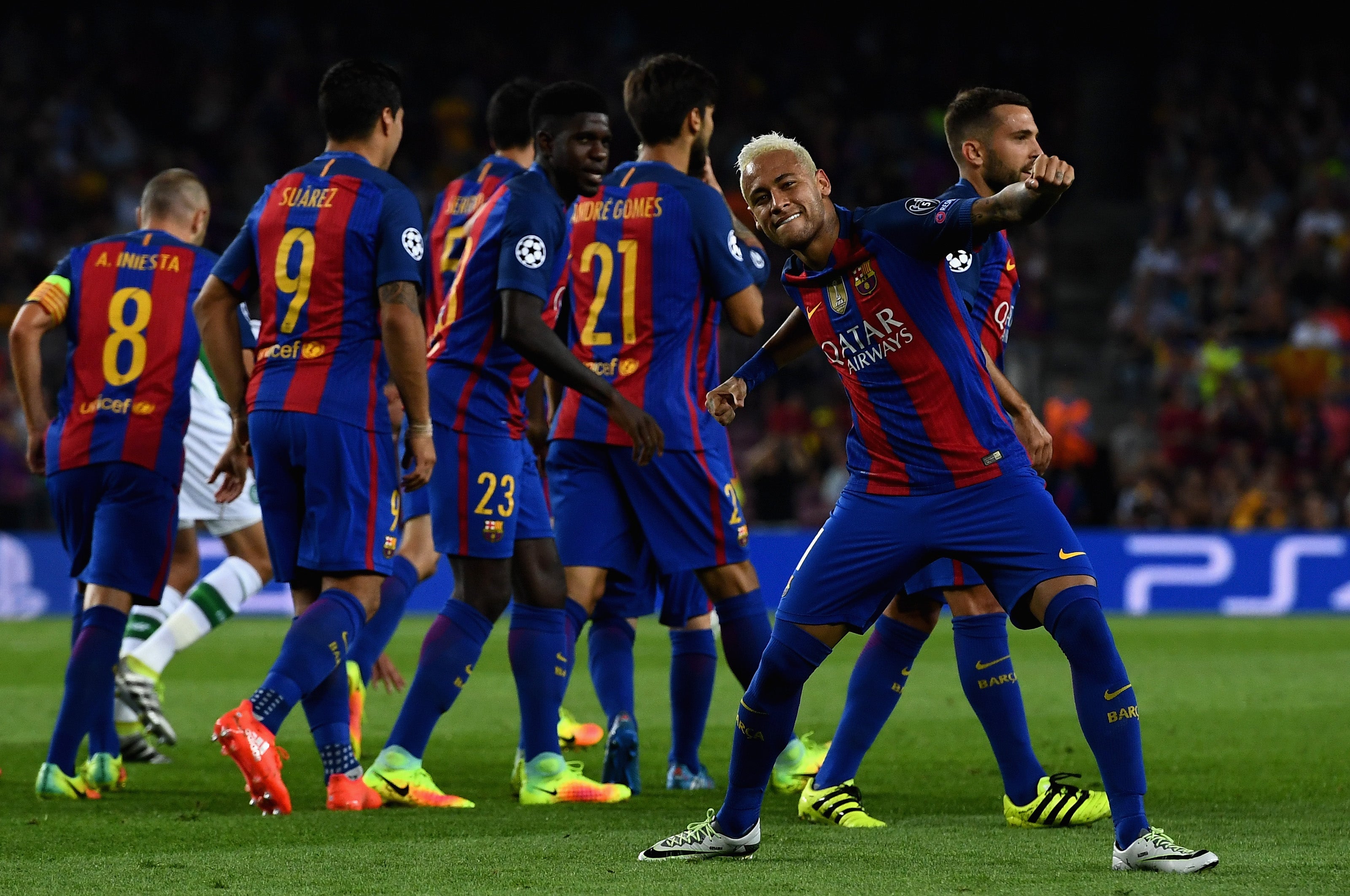 La prensa se rinde al "show y espectáculo" del Barcelona y a la pareja Messi-Neymar La prensa se rinde al "show y espectáculo" del Barcelona y a la pareja Messi-Neymar