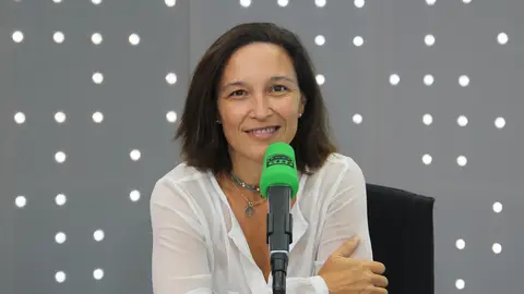 Luisa del Campo en los estudios de Onda Cero Luisa del Campo en los estudios de Onda Cero