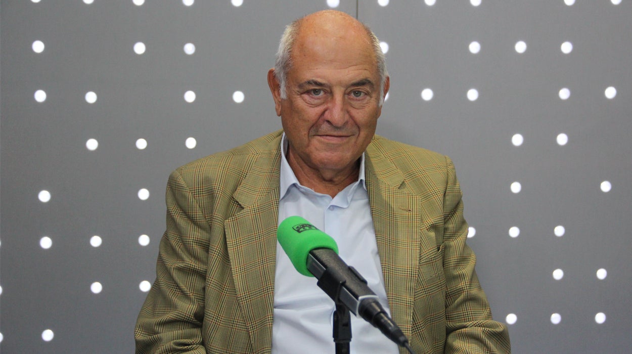 José Antonio Marina: "Un burro conectado a internet sigue siendo un burro" José Antonio Marina: "Un burro conectado a internet sigue siendo un burro"