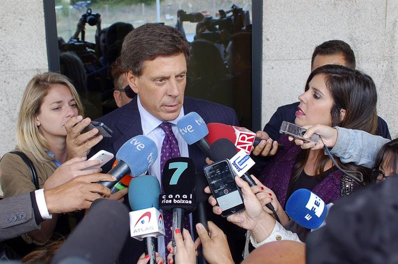 El padre de Diana Quer acepta que las posibilidades de encontrarla viva se reducen El padre de Diana Quer acepta que las posibilidades de encontrarla viva se reducen