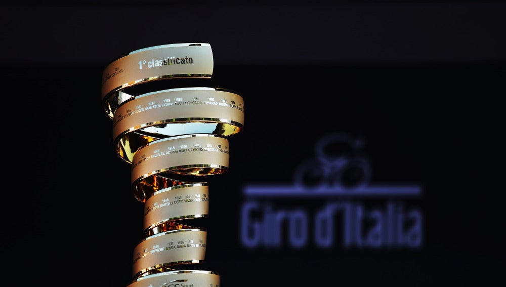 El trofeo del Giro de Italia.