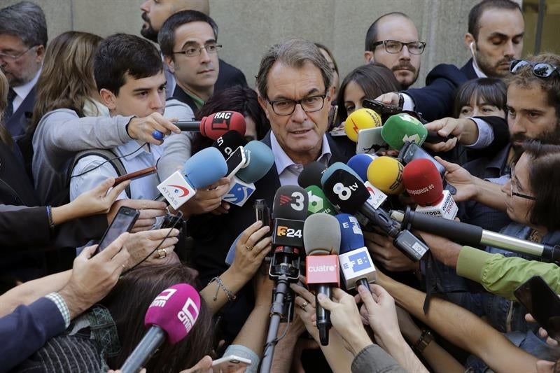 Artur Mas: "Incriminar a Homs pone en juego la democracia misma en juicio político" Artur Mas: "Incriminar a Homs pone en juego la democracia misma en juicio político"
