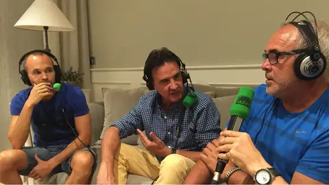 Andrés Iniesta y su padre con José Ramón de la Morena Andrés Iniesta y su padre con José Ramón de la Morena