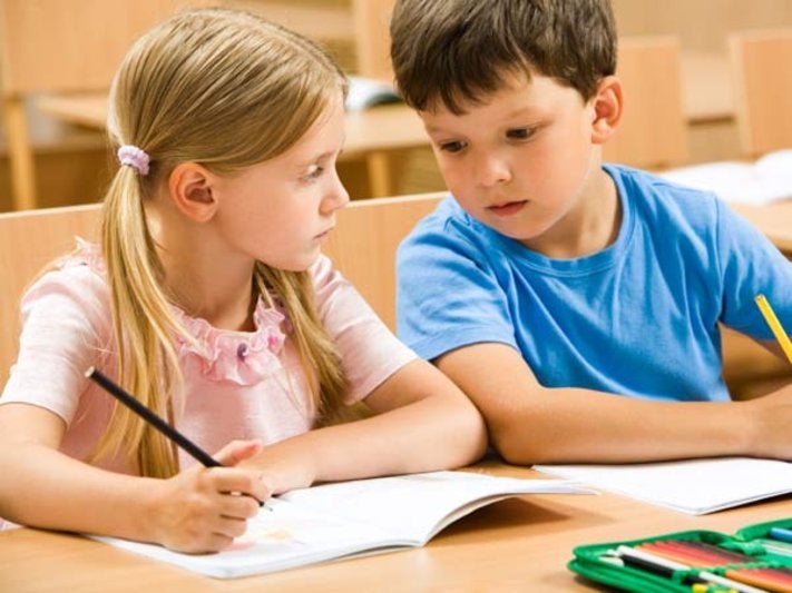 Universidad de padres: ¿Cómo se desarrolla el pensamiento crítico de los niños? Universidad de padres: ¿Cómo se desarrolla el pensamiento crítico de los niños?