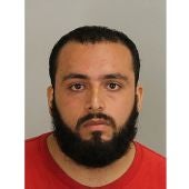 Ahmad Khan Rahami, de 28 años, tras su detención sospechoso de colocar varios artefactos en Nueva York y Nueva Jersey