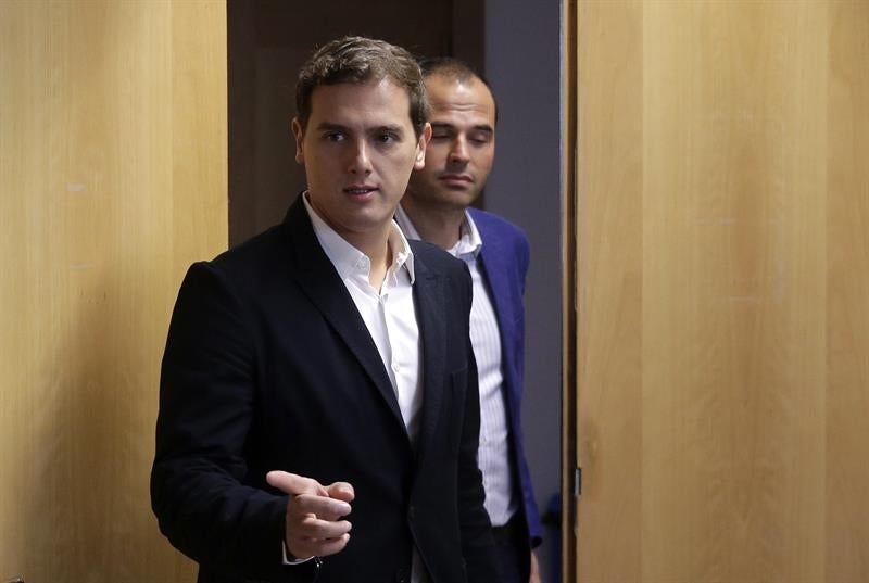 Rivera pide poner "negro sobre blanco" en la reforma del Impuesto de Sociedades Rivera pide poner "negro sobre blanco" en la reforma del Impuesto de Sociedades