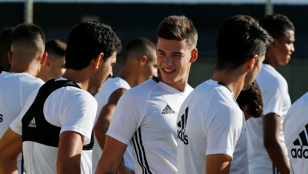 Voro toma el mando del Valencia tras la destitución de Ayestarán Voro toma el mando del Valencia tras la destitución de Ayestarán