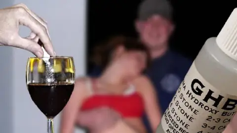 Suministrar burundanga en la bebida Suministrar burundanga en la bebida