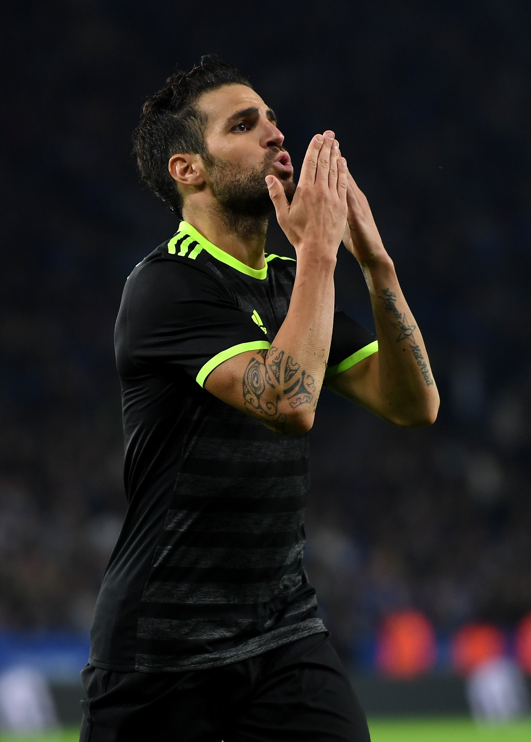 Cesc, tras su doblete ante el Leicester: "Espero que esto calle a un par de periodistas que hablan basura" Cesc, tras su doblete ante el Leicester: "Espero que esto calle a un par de periodistas que hablan basura"