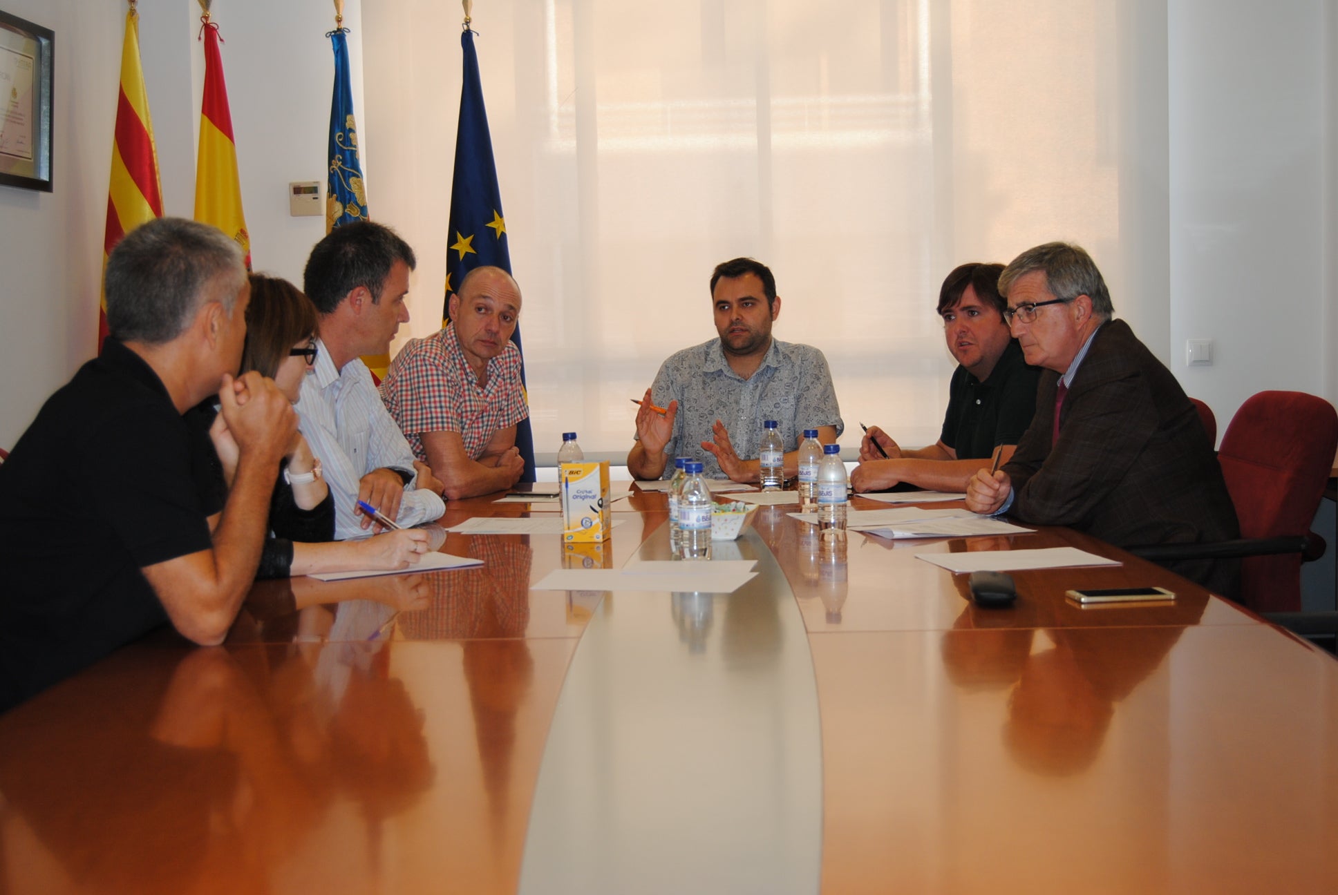 Vila-real, Almassora i Borriana s'unixen per a demanar un bus que connecte amb la UJi Vila-real, Almassora i Borriana s'unixen per a demanar un bus que connecte amb la UJi