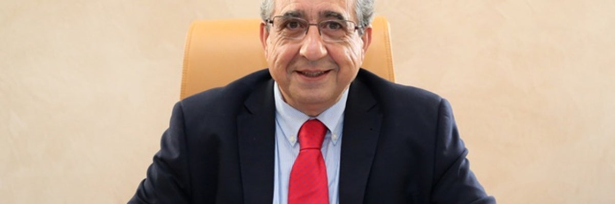 José Ángel Narváez, reelegido rector de la UMA José Ángel Narváez, reelegido rector de la UMA