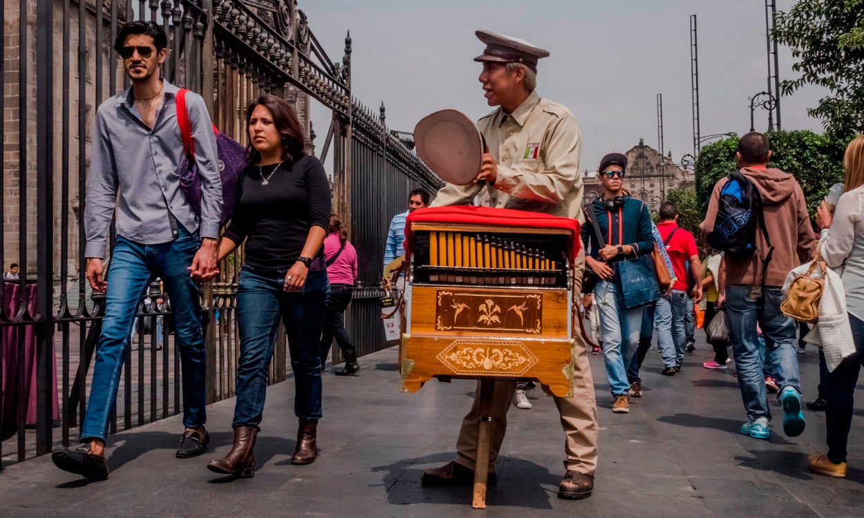 Moisés, el organillero mexicano al que ya nadie escucha Moisés, el organillero mexicano al que ya nadie escucha
