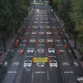 La calle Bravo Murillo, en Madrid, pintada por los activistas de Greenpeace