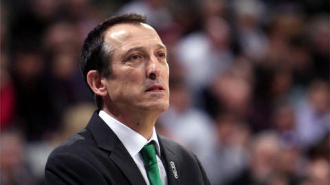 El entrenador del Club de Baloncesto Estudiantes, Salva Maldonado