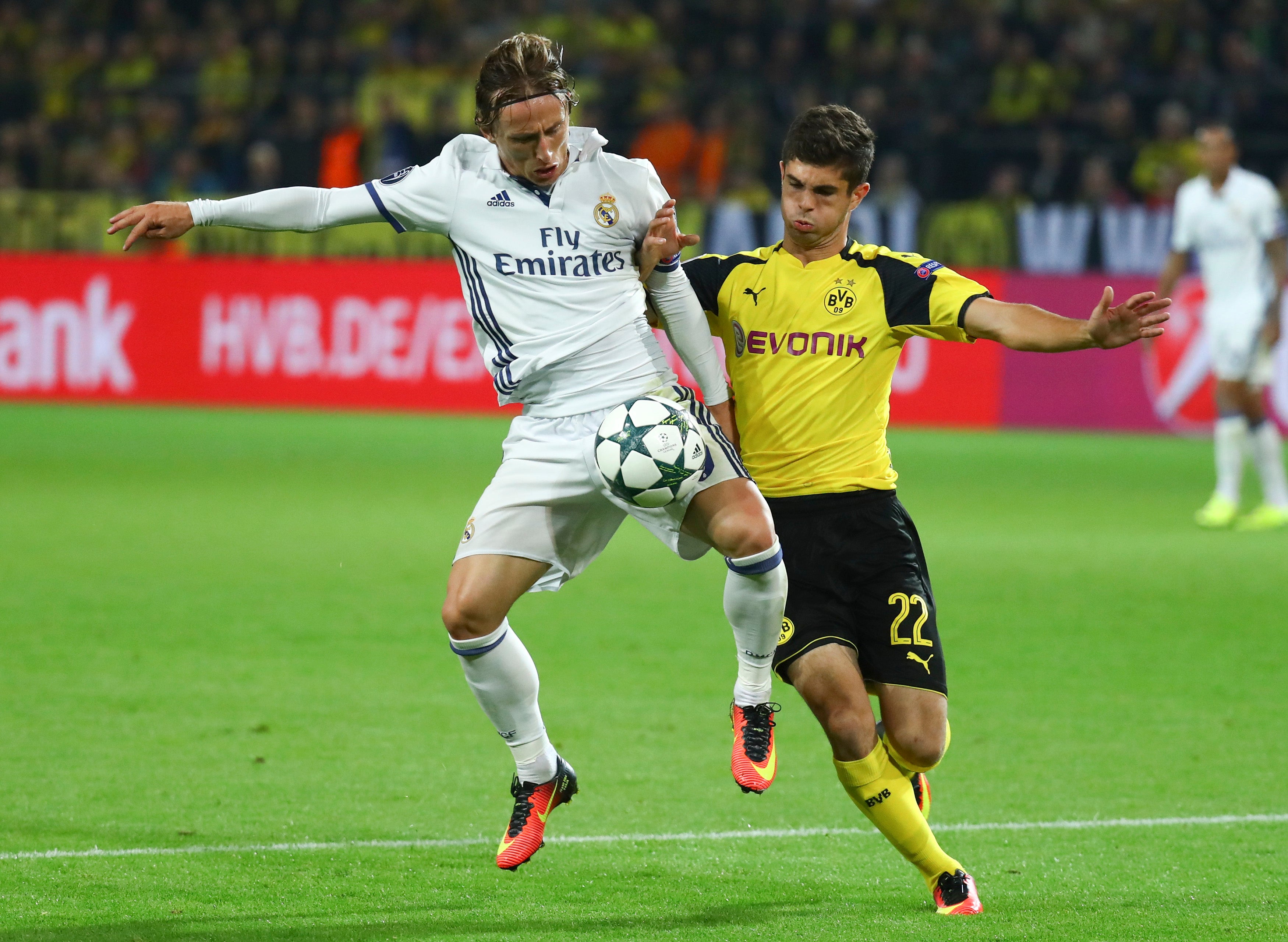 Luka Modric sufre una "lesión condral" en su rodilla izquierda Luka Modric sufre una "lesión condral" en su rodilla izquierda