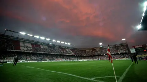 El Vicente Calderón, una noche de septiembre de 1999 El Vicente Calderón, una noche de septiembre de 1999