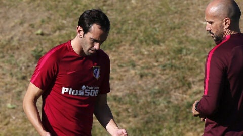 God&iacute;n se entrena con el Atl&eacute;tico