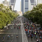 Madrid acoge la 38 edición de la Fiesta de la Bicicleta con un circuito de 14 kilómetros entre Atocha y el número 257 del paseo de la Castellana. Madrid acoge la 38 edición de la Fiesta de la Bicicleta con un circuito de 14 kilómetros entre Atocha y el número 257 del paseo de la Castellana.