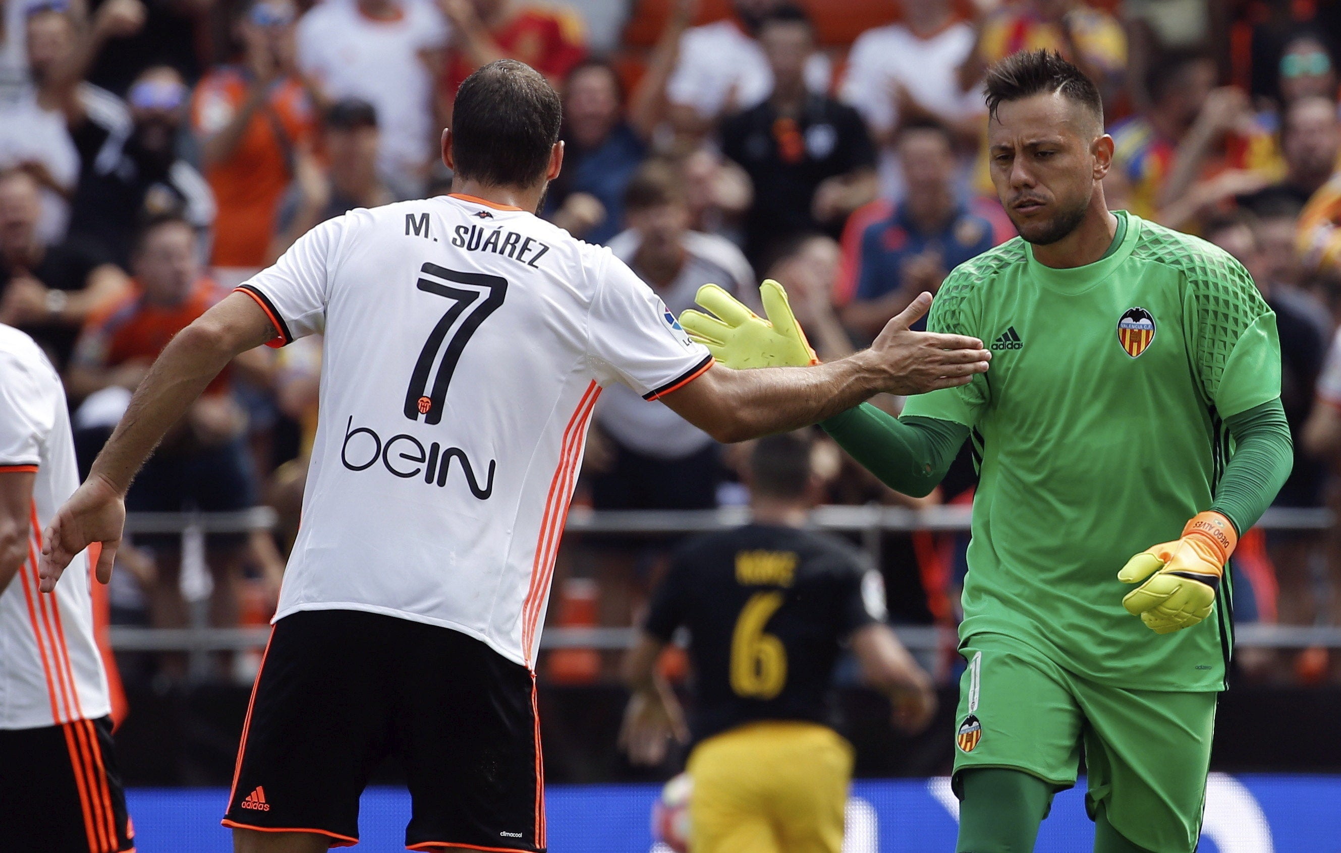 Diego Alves: "Si los penaltis que paro ayudan al equipo me alegra mucho, hoy me dan igual" Diego Alves: "Si los penaltis que paro ayudan al equipo me alegra mucho, hoy me dan igual"