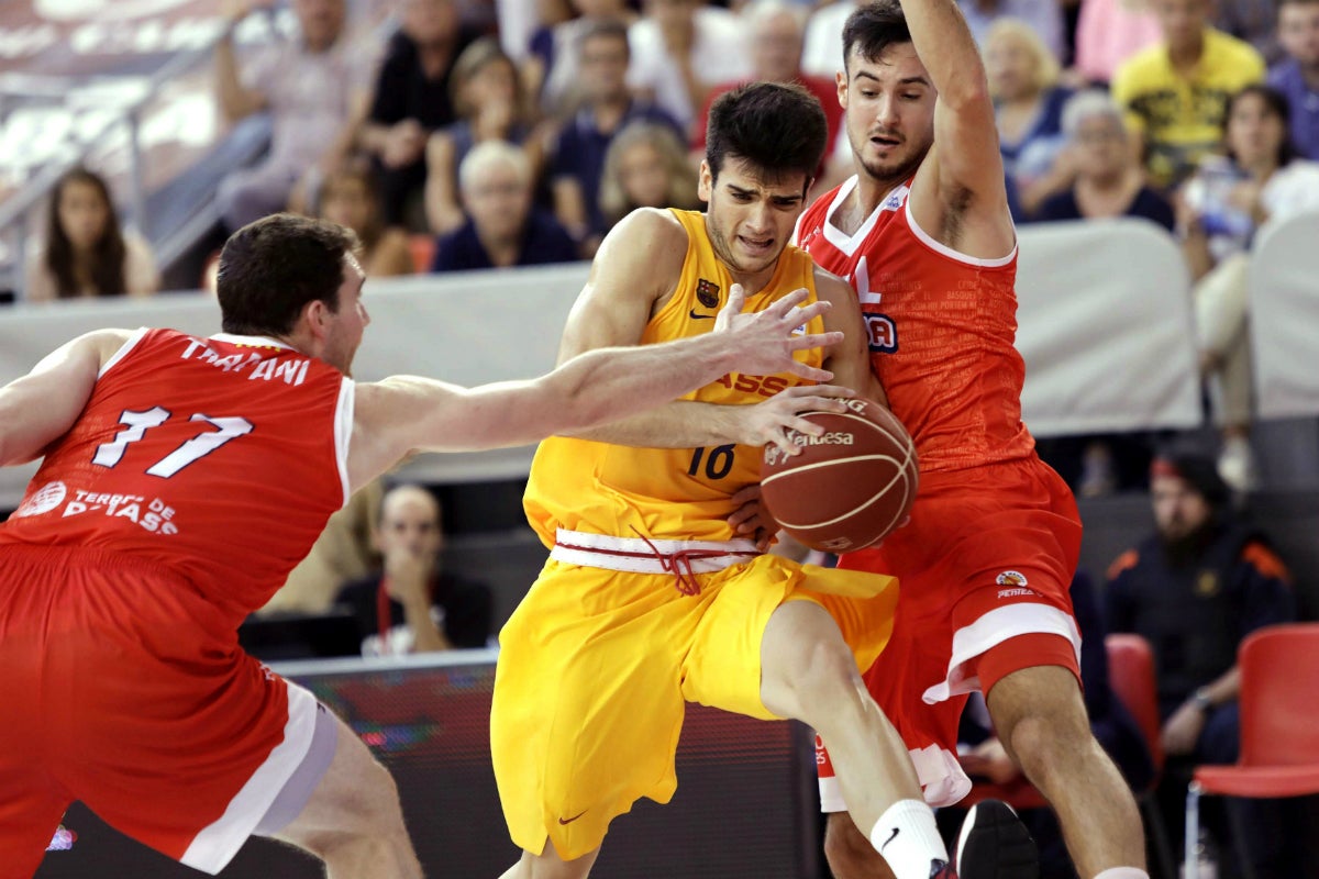 El Barcelona empieza la ACB ganando al Manresa en un partido repleto de errores El Barcelona empieza la ACB ganando al Manresa en un partido repleto de errores