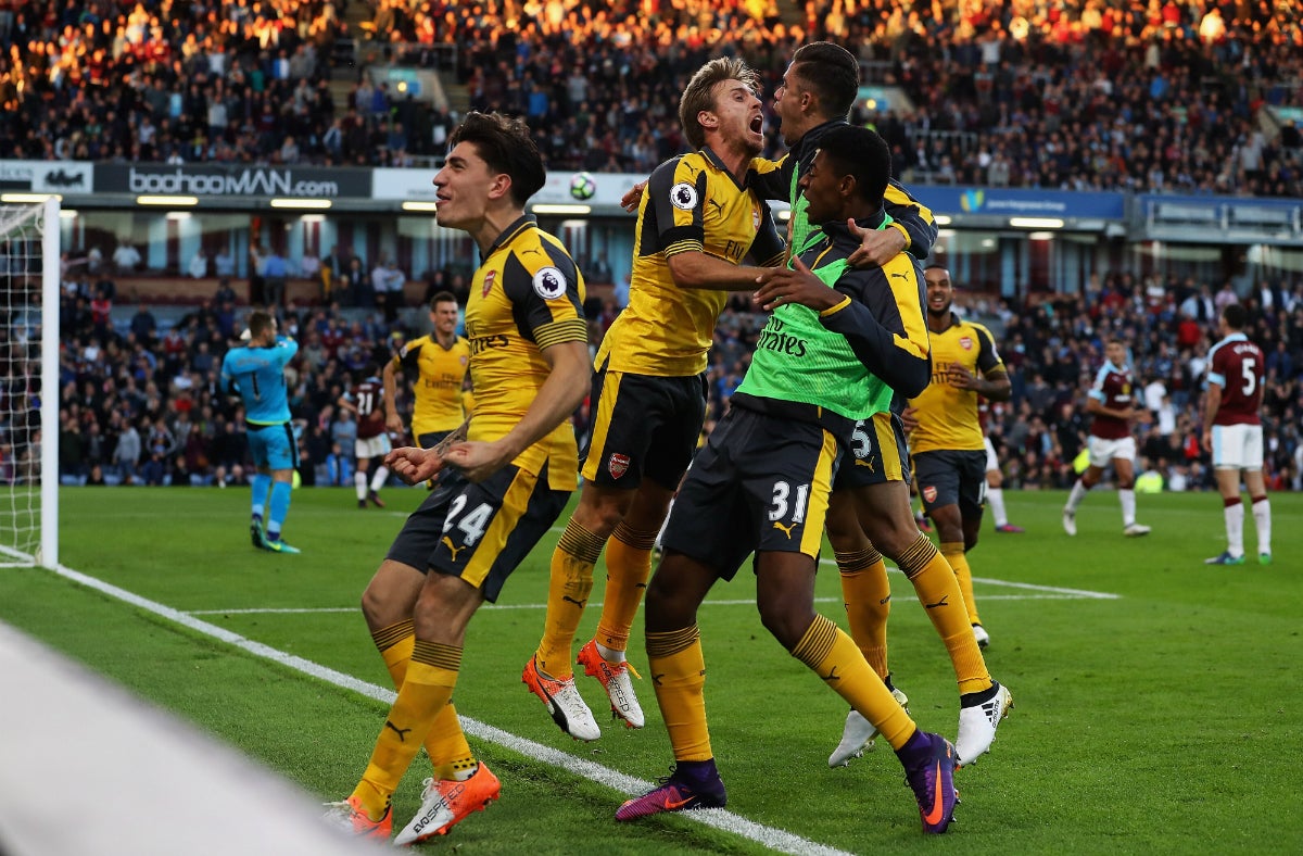 Agónico triunfo del Arsenal ante el Burnley gracias a un tanto de Koscielny Agónico triunfo del Arsenal ante el Burnley gracias a un tanto de Koscielny