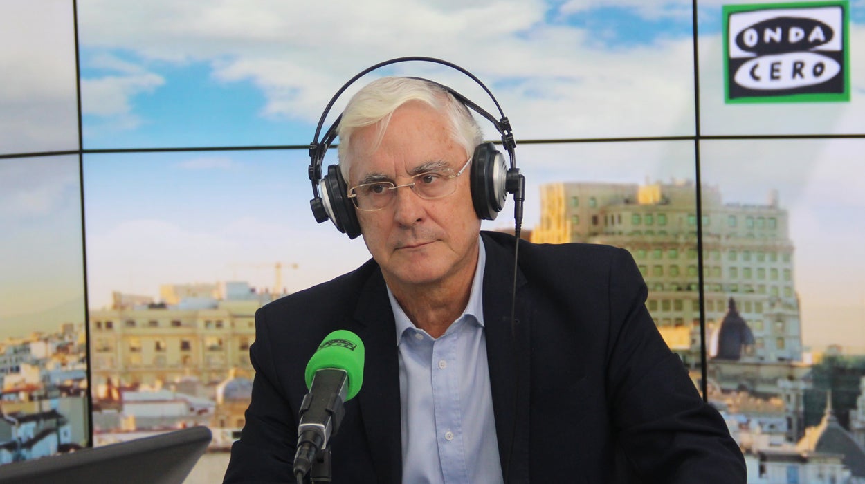 José María Barreda: "No soy partidario de que el PSOE acepte abstenerse con condiciones de Rajoy" José María Barreda: "No soy partidario de que el PSOE acepte abstenerse con condiciones de Rajoy"