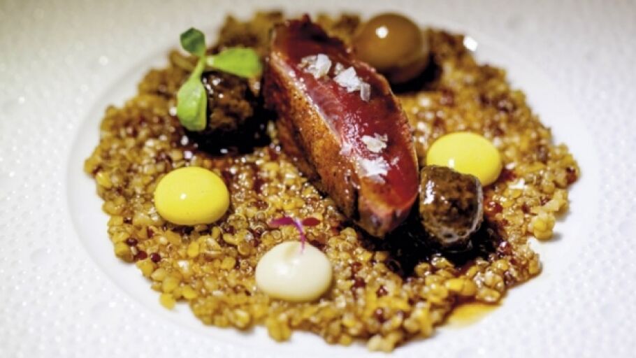 Cocina y presentaci&oacute;n meticulosa en los platos del Cenador de Am&oacute;s (Cantabria) 