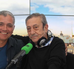 Luis Varela con Juan Ramón Lucas durante una entrevista en Más de uno Luis Varela con Juan Ramón Lucas durante una entrevista en Más de uno