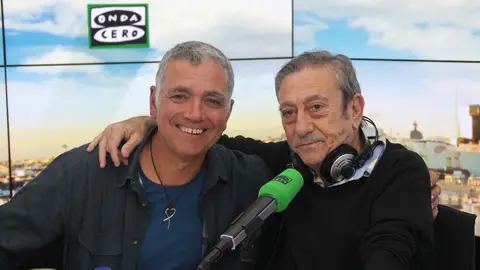 Luis Varela con Juan Ramón Lucas durante una entrevista en Más de uno Luis Varela con Juan Ramón Lucas durante una entrevista en Más de uno