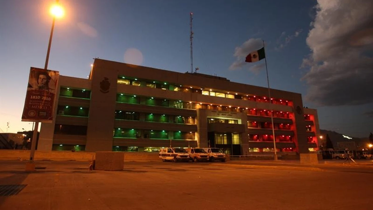 Exfuncionaria mexicana está a punto de jubilarse a los 36 años
