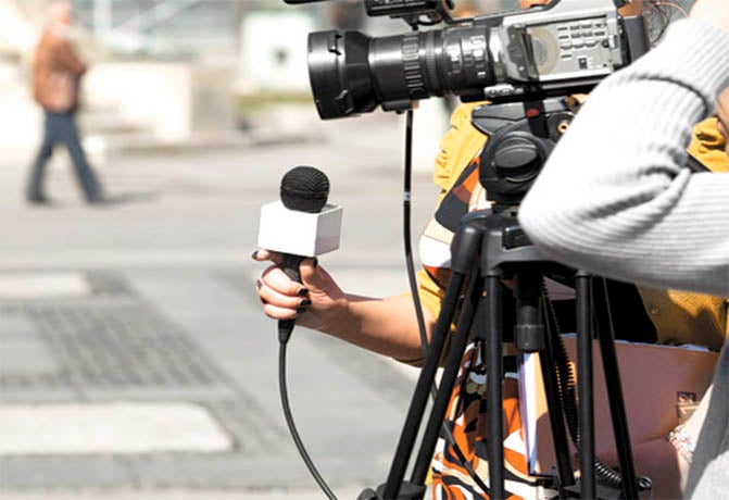 La teleadicta: Un homenaje a los reporteros La teleadicta: Un homenaje a los reporteros