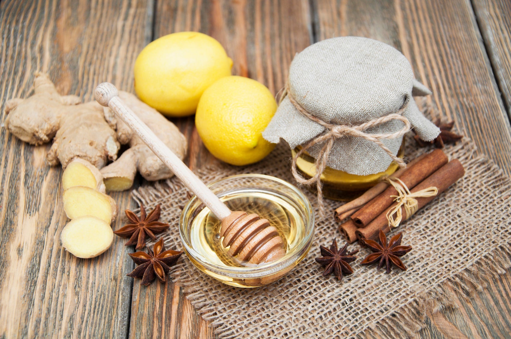 Infusión de llantén para bajar la fiebre, coñac para el dolor de muelas, y otros remedios caseros de los oyentes Infusión de llantén para bajar la fiebre, coñac para el dolor de muelas, y otros remedios caseros de los oyentes