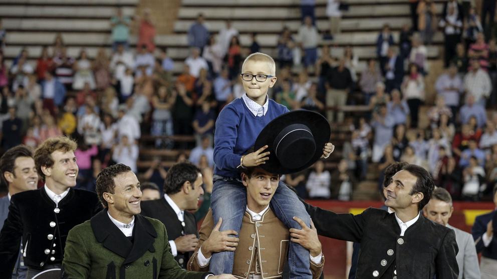Muere Adrián, el niño con cáncer que soñaba con ser torero Muere Adrián, el niño con cáncer que soñaba con ser torero