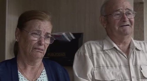 Bankia paraliza el desahucio de un matrimonio de sordomudos que avaló la hipoteca de su hijo sin saberlo Bankia paraliza el desahucio de un matrimonio de sordomudos que avaló la hipoteca de su hijo sin saberlo