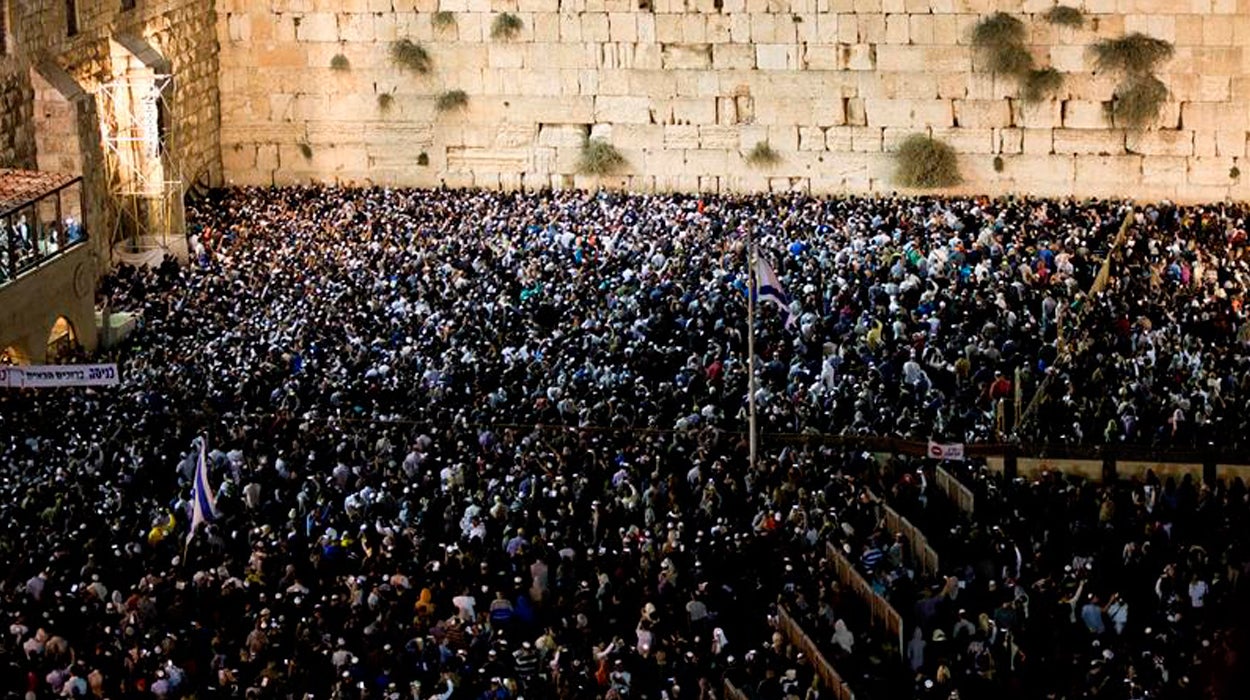 Isaac Querub: "El día de Yom Kipur nos presentamos ante el Tribunal de Dios, quien promete perdón y purificación" Isaac Querub: "El día de Yom Kipur nos presentamos ante el Tribunal de Dios, quien promete perdón y purificación"
