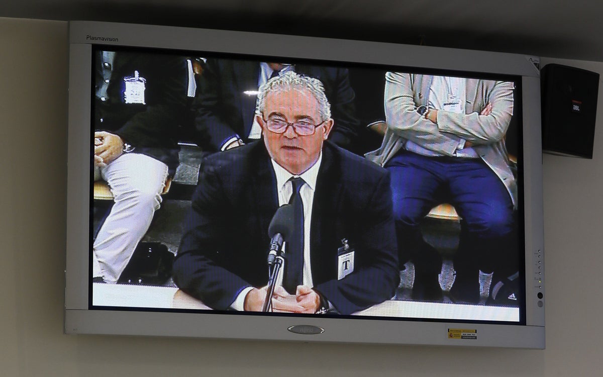 Francisco Verdú dice que advirtió a Rato "de las consecuencias" si usaba la 'tarjeta black' Francisco Verdú dice que advirtió a Rato "de las consecuencias" si usaba la 'tarjeta black'