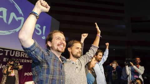 El secretario general de Podemos, Pablo Iglesias, junto al l&iacute;der extreme&ntilde;o de esta formaci&oacute;n, &Aacute;lvaro Ja&eacute;n 