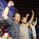 El secretario general de Podemos, Pablo Iglesias, junto al líder extremeño de esta formación, Álvaro Jaén 