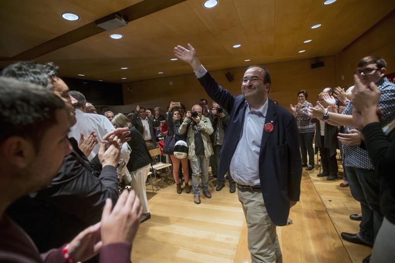 Personas Físicas: Javier Fernández e Miquel Iceta, los polos opuestos del PSOE Personas Físicas: Javier Fernández e Miquel Iceta, los polos opuestos del PSOE