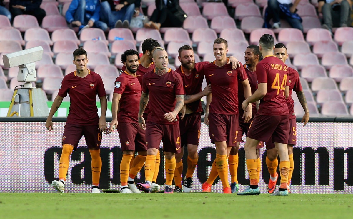 La Roma derrota al Nápoles en San Paolo y presenta su candidatura al Scudetto La Roma derrota al Nápoles en San Paolo y presenta su candidatura al Scudetto